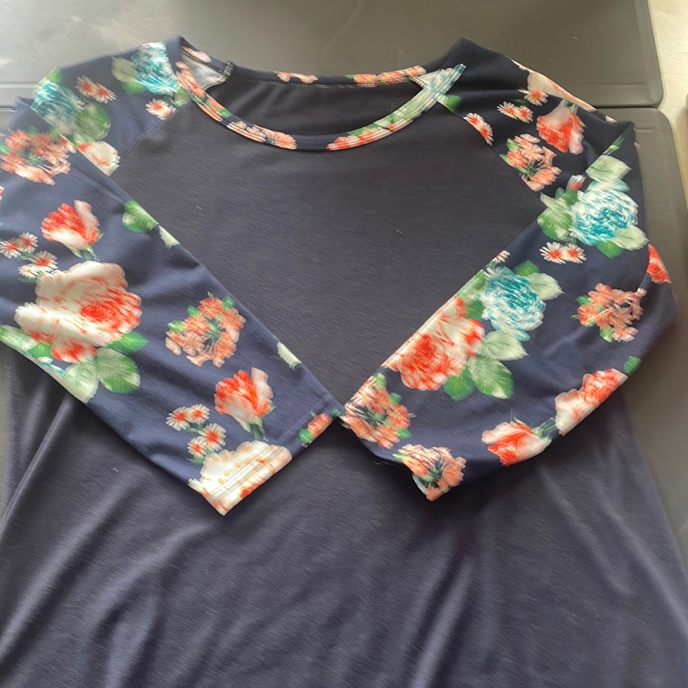 3 quarter sleeve with floral print